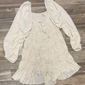 Chelsea & Violet Cream Long Sleeve Dress